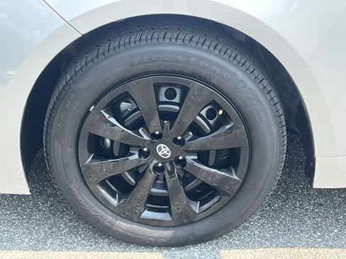 Used 2026 Toyota Corolla LE FWD image 38
