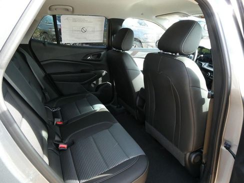 New 2026 Chevrolet Trax LT w/ LT Convenience Package FWD image 14