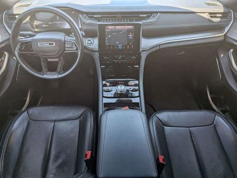 Certified 2022 Jeep Grand Cherokee Overland AWD/4WD image 29