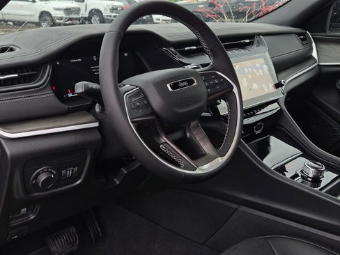 New 2026 Jeep Grand Cherokee Altitude AWD/4WD image 15