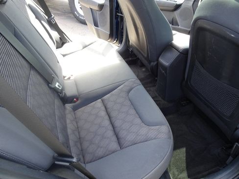 Used 2017 Kia Niro LX image 17