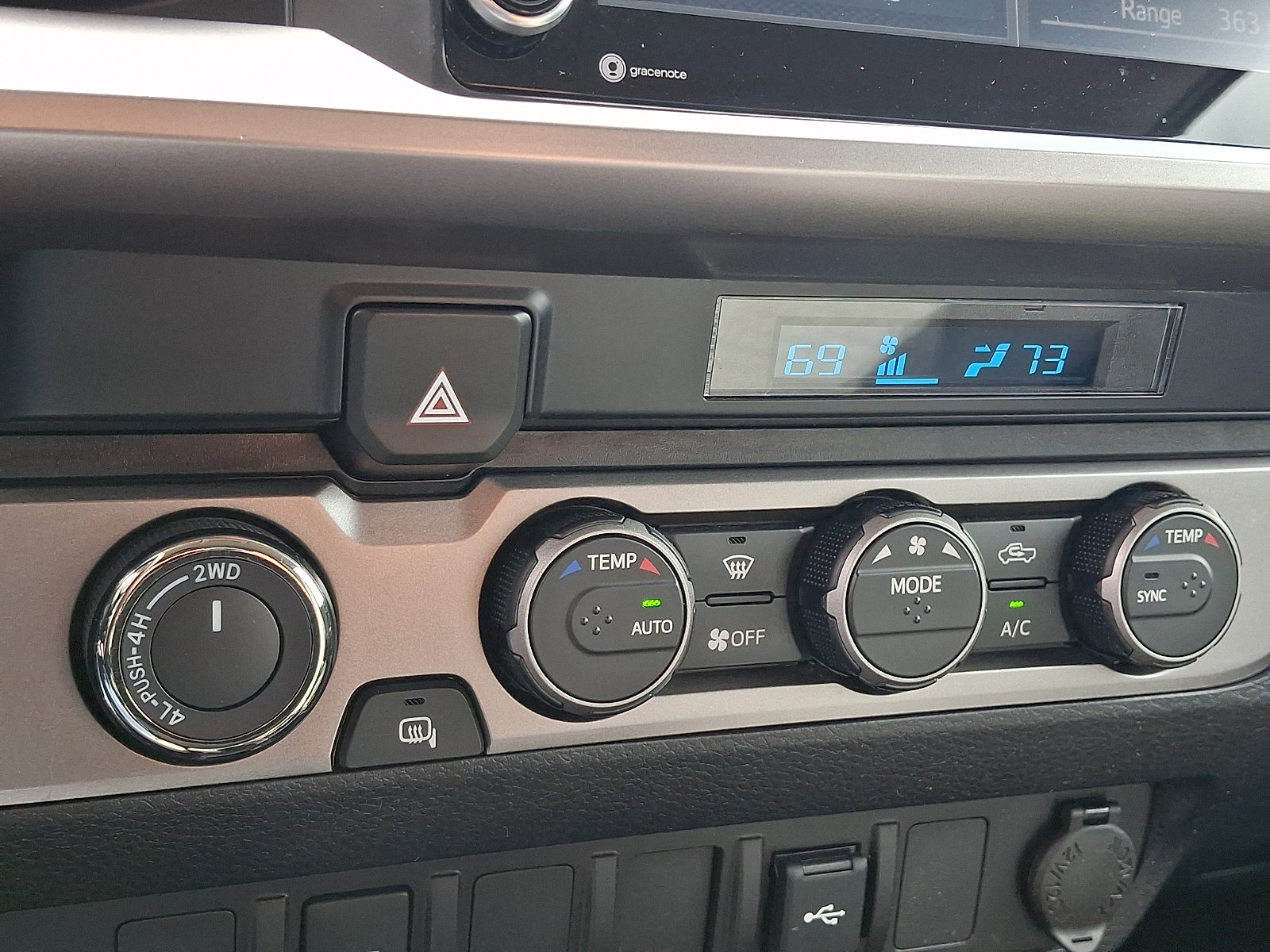 Certified 2022 Toyota Tacoma SR5 AWD/4WD image 15