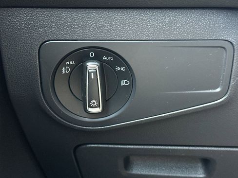 Used 2021 Volkswagen Tiguan SE R-Line image 36