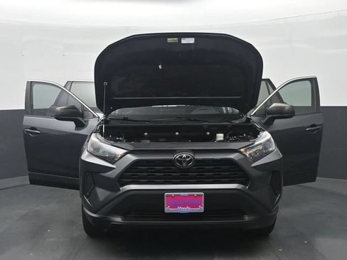 Used 2020 Toyota RAV4 LE FWD image 35
