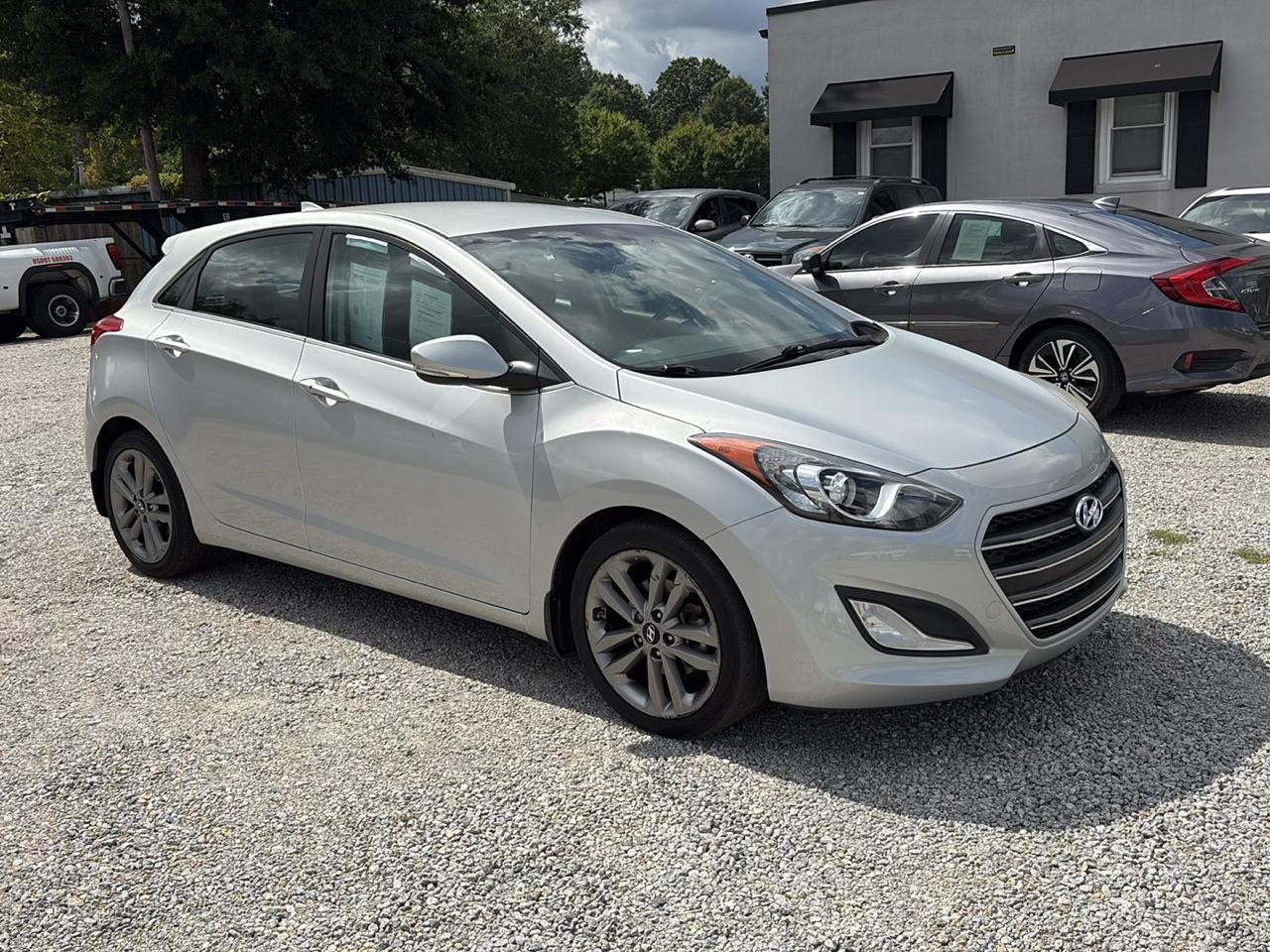 Used 2016 Hyundai Elantra GT FWD image 6