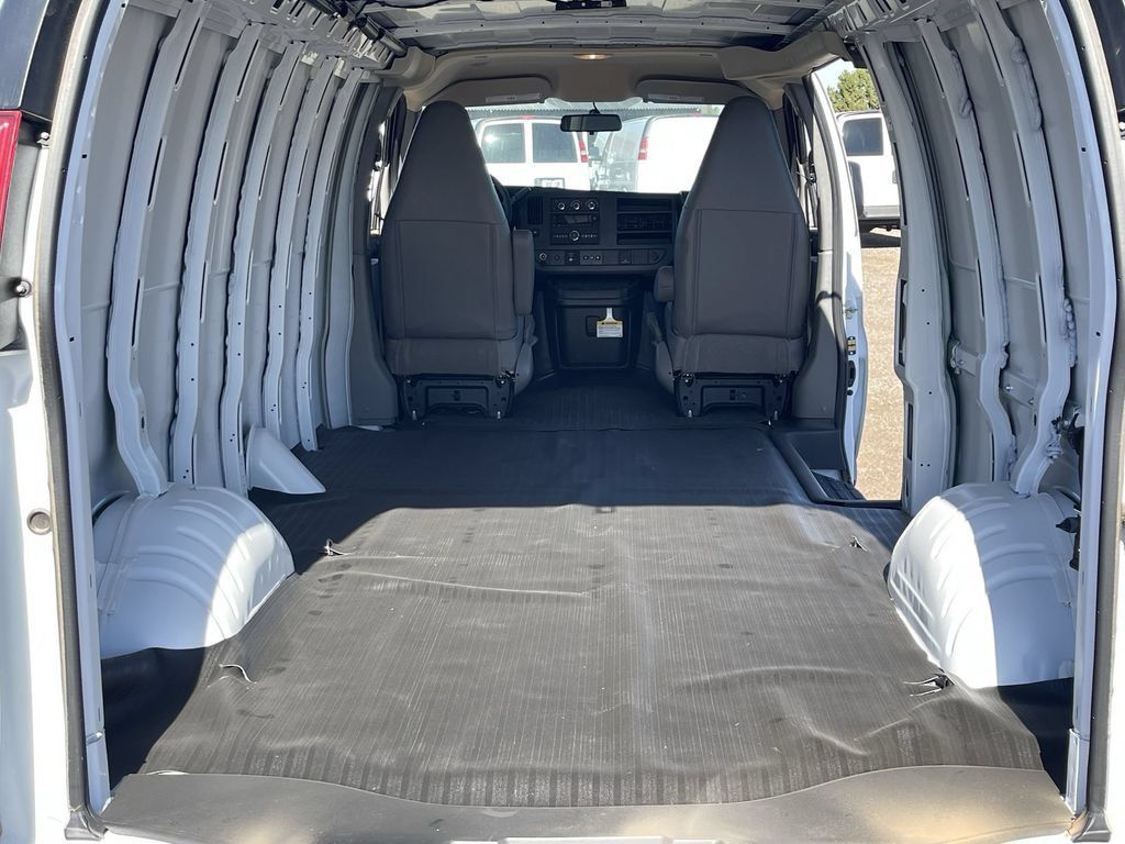 New 2025 GMC Savana 2500 Extended w/ Driver Convenience Package RWD image 26