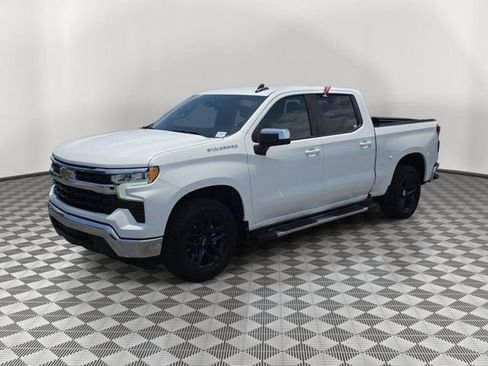 Used 2024 Chevrolet Silverado 1500 LT RWD image 3