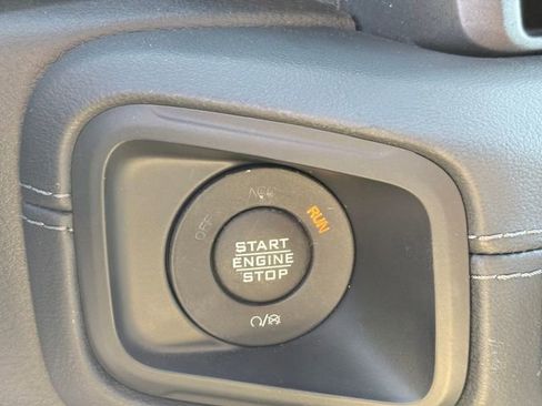 Used 2024 Jeep Wrangler Unlimited Sahara w/ Technology Group AWD/4WD image 16