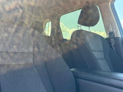 Certified 2025 Nissan Rogue SV FWD image 27