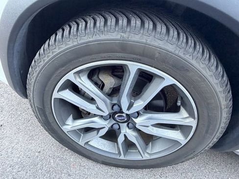 Used 2017 Volvo V60 T5 Cross Country w/ Convenience Package AWD/4WD image 3