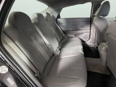 Used 2022 Hyundai Elantra SEL w/ Convenience Package FWD image 28