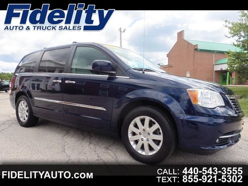Used 2015 Chrysler Town & Country Touring w/ Driver Convenience Group FWD image 1
