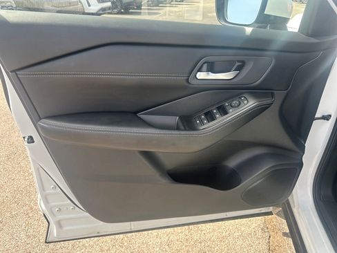 Certified 2025 Nissan Rogue SV w/ SV Premium Package image 13