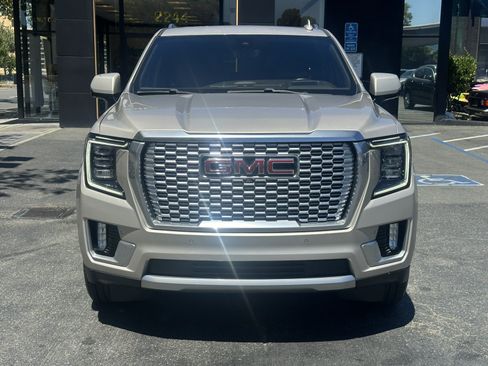 Used 2021 GMC Yukon Denali w/ Advanced Technology Package RWD image 4