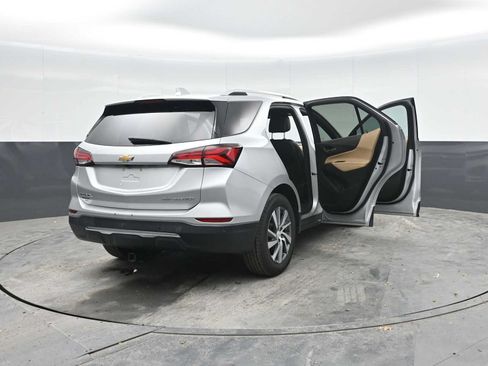 Used 2022 Chevrolet Equinox Premier AWD/4WD image 45