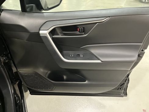 Used 2025 Toyota RAV4 LE FWD image 36