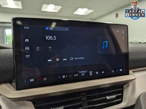 Used 2025 Ford Explorer Active w/ Active Comfort Package AWD/4WD image 16