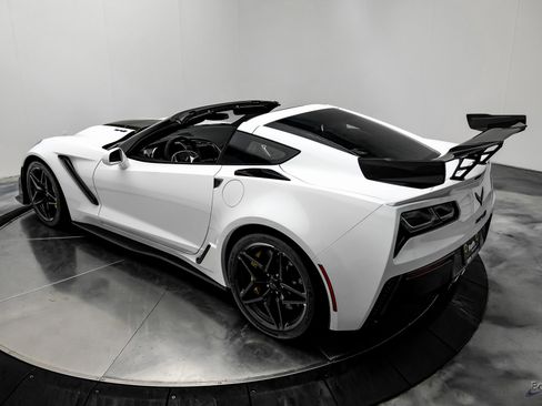 Used 2019 Chevrolet Corvette ZR1 image 13