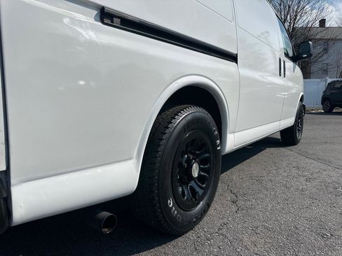 Used 2011 Chevrolet Express 1500 AWD w/ Power Package image 8