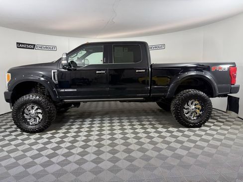 Used 2017 Ford F250 Platinum w/ Platinum Ultimate Package image 3