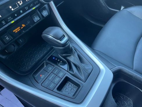 Certified 2021 Toyota RAV4 XLE Premium image 27