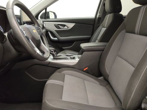 Used 2024 Chevrolet Blazer LT w/ Convenience Package FWD image 17