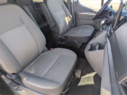 Used 2023 Ford Transit 350 XLT image 10