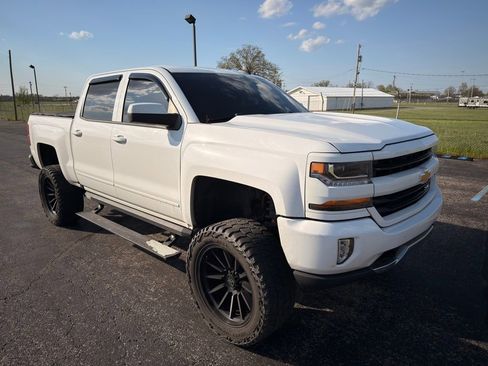 Used 2018 Chevrolet Silverado 1500 LT w/ All Star Edition image 3