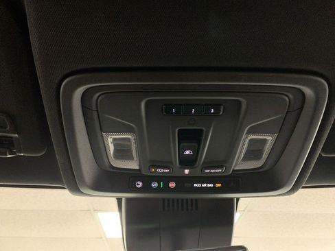 Used 2024 Chevrolet Silverado 2500 High Country w/ Technology Package AWD/4WD image 48