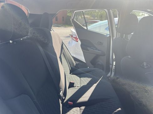 Used 2021 Nissan Kicks S FWD image 11