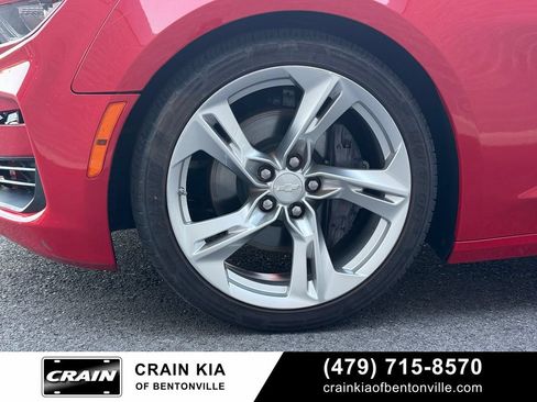 Used 2020 Chevrolet Camaro SS RWD image 31