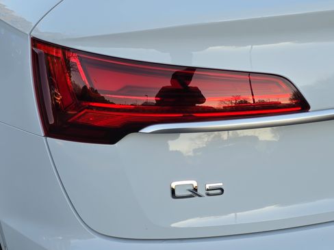 Used 2024 Audi Q5 2.0T Prestige w/ Prestige Package image 35