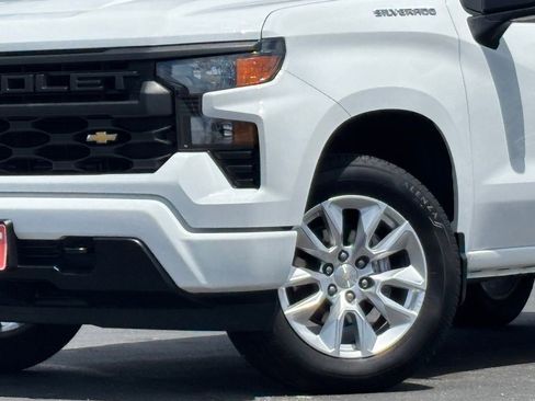 Used 2025 Chevrolet Silverado 1500 Custom RWD image 2