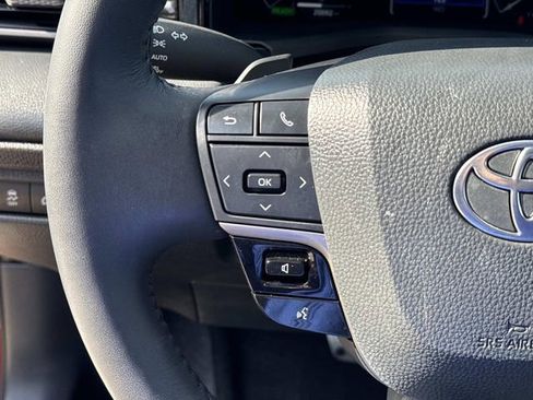 Used 2025 Toyota Camry XSE image 21