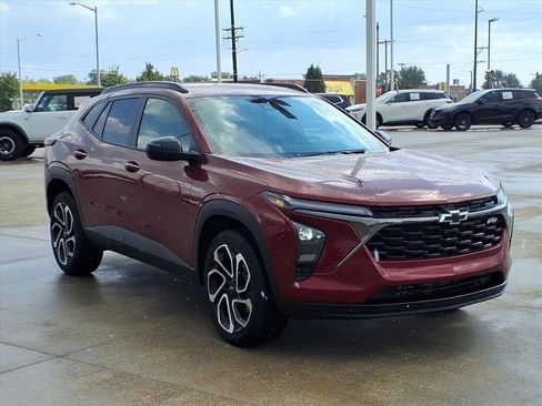 Used 2025 Chevrolet Trax RS image 6