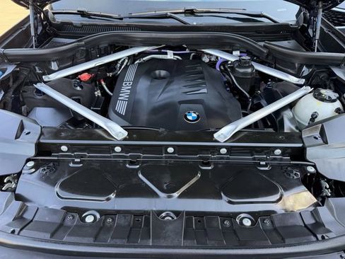 Used 2025 BMW X7 xDrive40i w/ M Sport Package AWD/4WD image 35