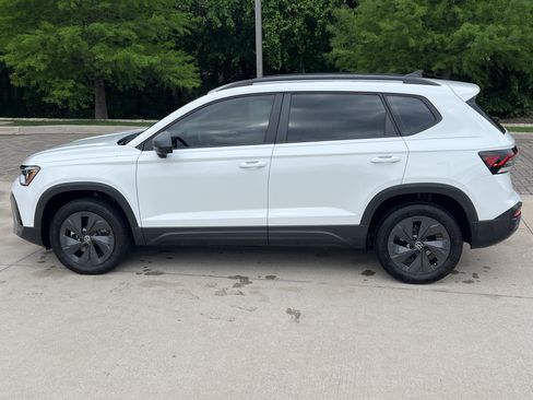 Certified 2025 Volkswagen Taos S image 7