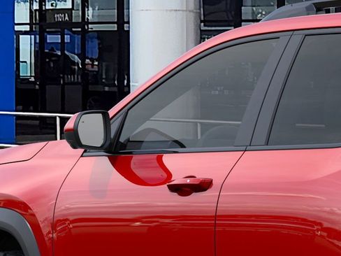 New 2026 Chevrolet Equinox ACTIV image 12