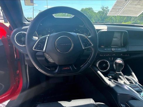 Used 2016 Chevrolet Camaro SS RWD image 5
