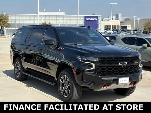 Used 2024 Chevrolet Suburban Z71 w/ Off-Road Capability Package image 5