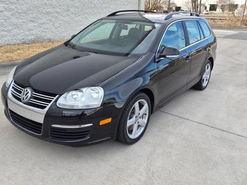 Used 2009 Volkswagen Jetta SEL image 3