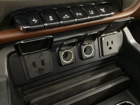 Used 2019 Chevrolet Silverado 2500 High Country w/ Duramax Plus Package image 24