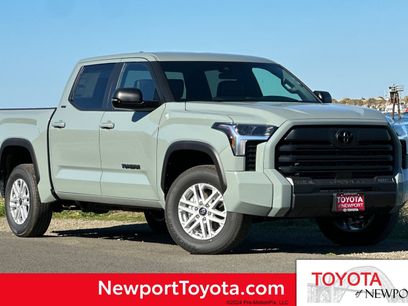 New 2026 Toyota Tundra SR5 w/ SR5 Premium Package