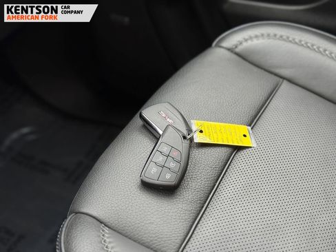 Used 2023 GMC Yukon Denali image 48