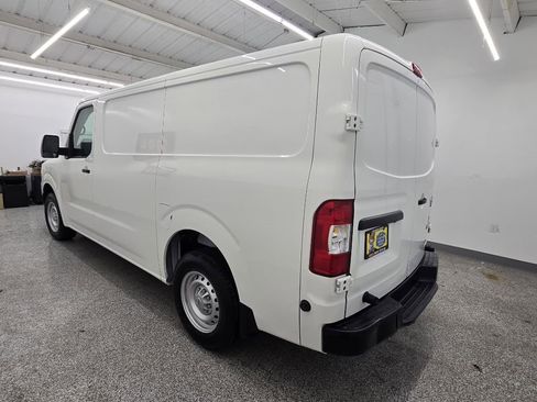 Used 2021 Nissan NV 2500 S image 4
