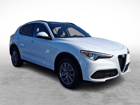 Used 2023 Alfa Romeo Stelvio Sprint image 7