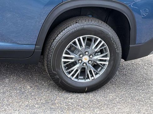 New 2026 Chevrolet Traverse LT FWD image 9