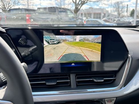 New 2026 Chevrolet Trax LT w/ Driver Confidence Package image 16