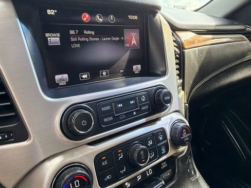 Used 2015 GMC Yukon XL Denali w/ Touring Package AWD/4WD image 30