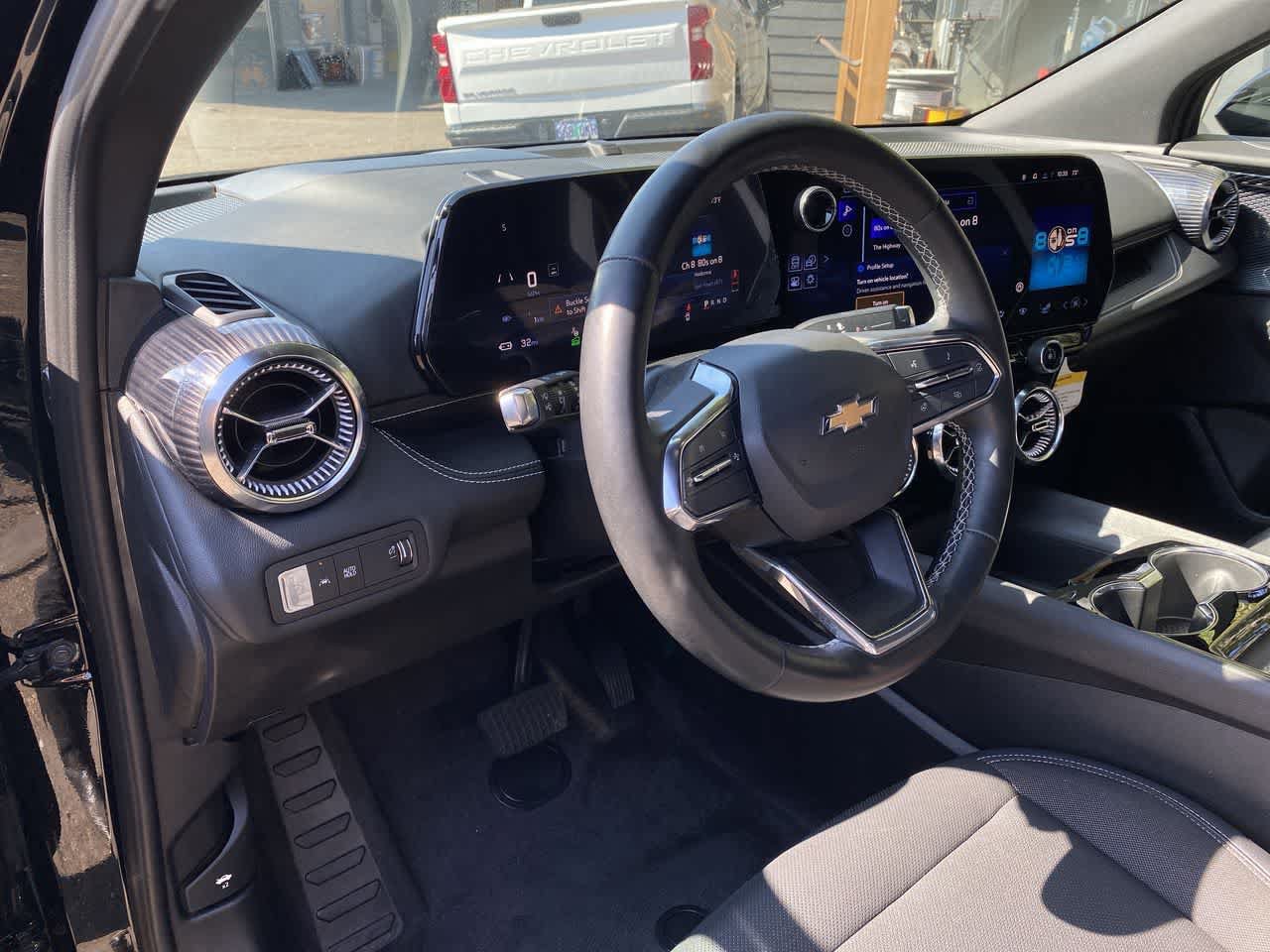 Used 2024 Chevrolet Blazer EV LT AWD/4WD image 2